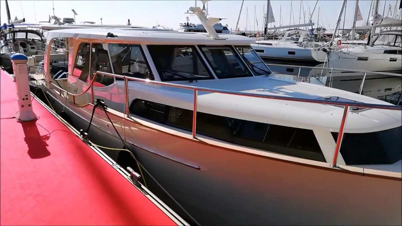 D&eacute;couvrez le GREENLINE 33 avec EVASION YACHTING &ndash; Visit the GREENLINE 33