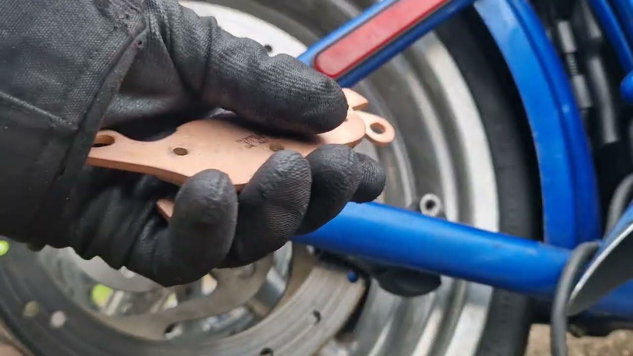 Rocker C Rear Brake Pads Replacement