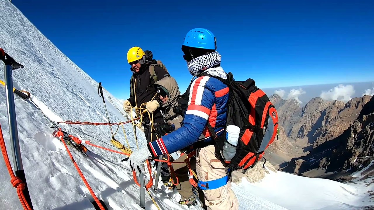 Fann Mountains, peak Energia 5120 возрождения, пик Энергия 5120