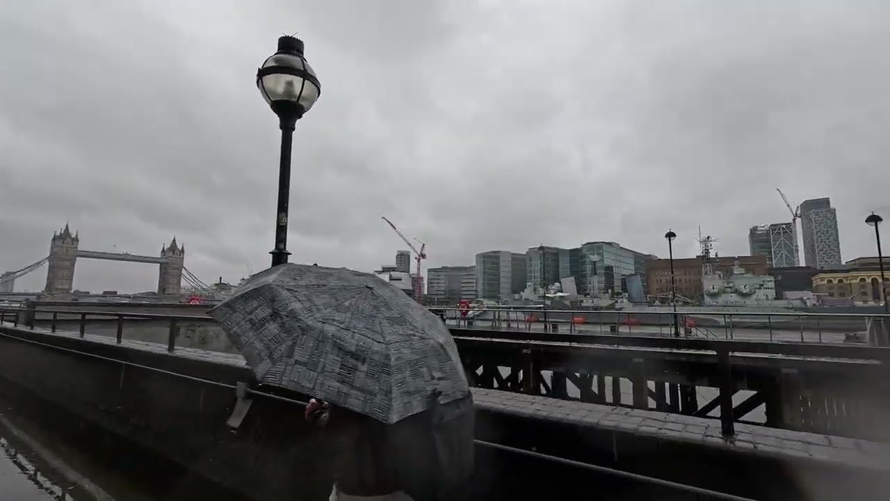 Rainy London Walking Tour London Bridge to Tower Bridge