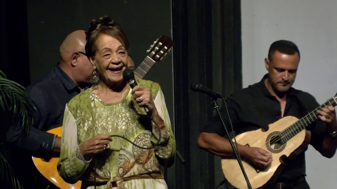 LUZ CELENIA TIRADO  