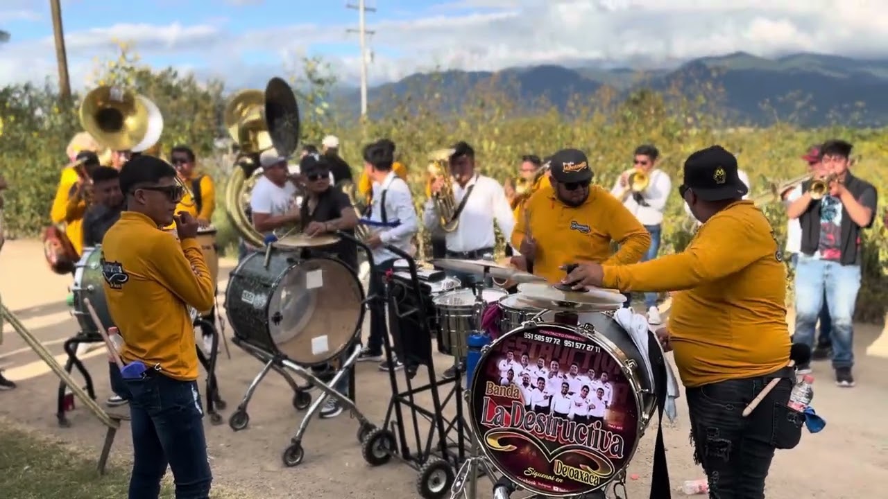 Muchacho Alegre banda la Destructiva de Oaxaca #muerteada2024 #GuadalupeHidalgoEtla