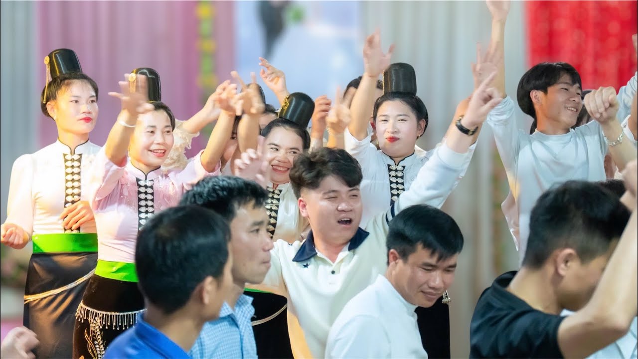 NHẠC SÀN TÂY BẮC - MẾT CỚ ANH CHỊ EM NHẢY QUÁ CĂNG TẠI -  LỄ THÀNH HÔN - ANH NHỚ & THẢO TRANG