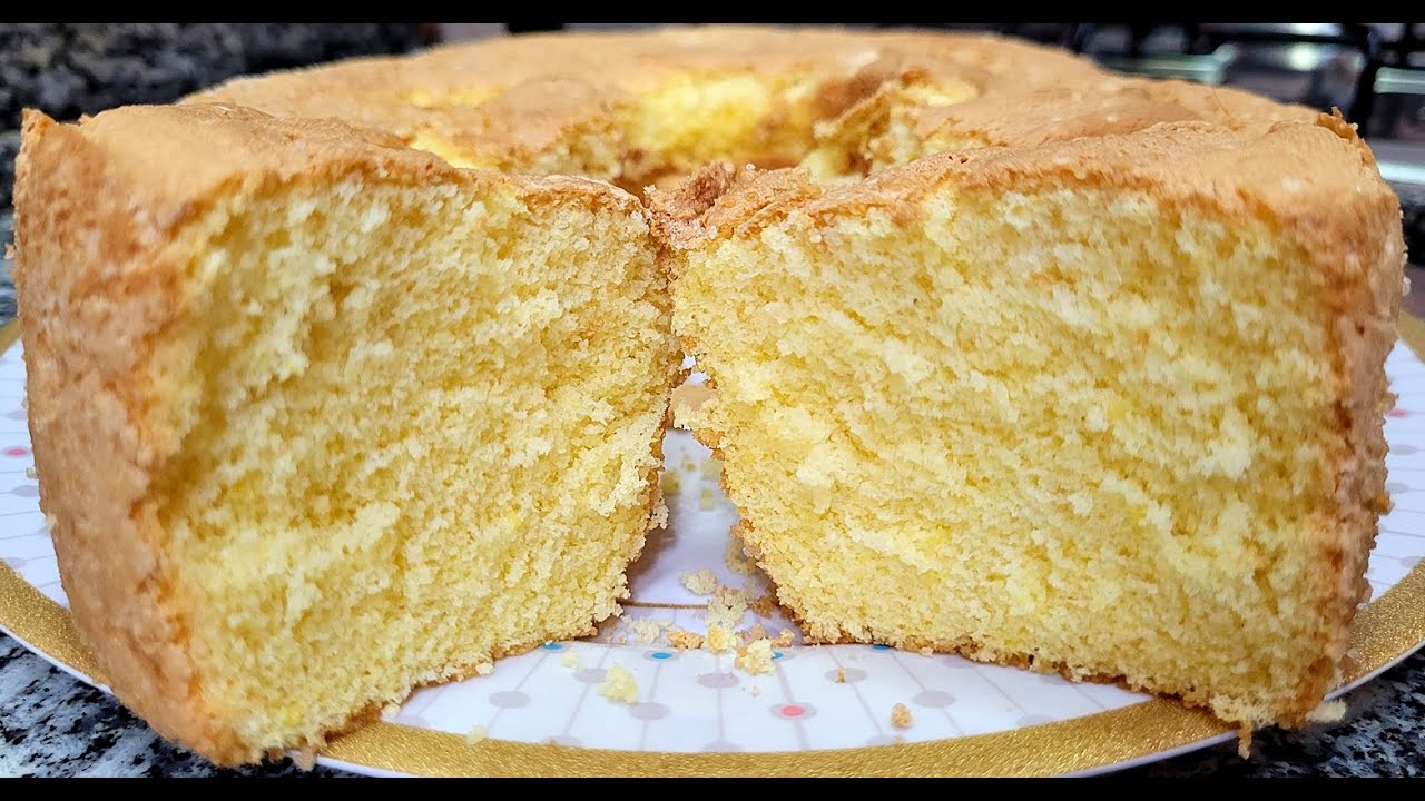 BOLO DE FUBA 3 INGREDIENTES SEM TRIGO SEM FERMENTO FICA MUITO FOFO UM VERDADEIRO PÃO DE LÓ DE FUBA