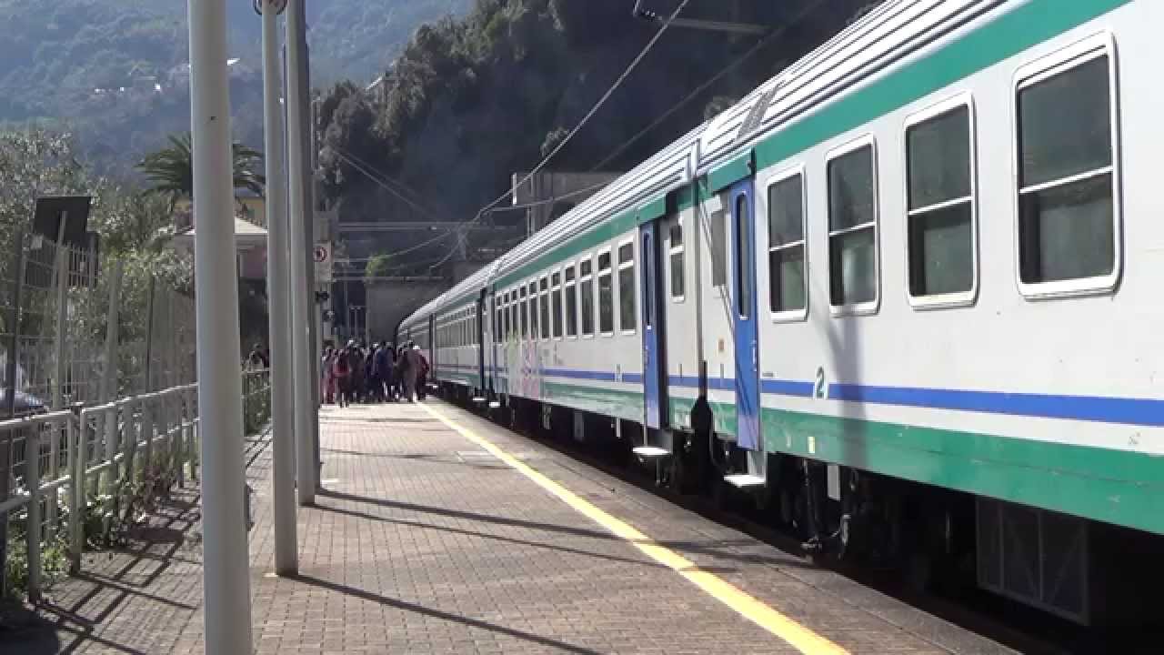 Treni alla stazione di Monterosso (PARTE 1)