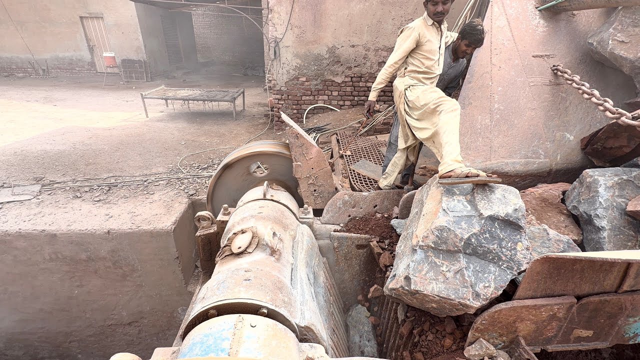 &ldquo;INSANE Rock Crusher Jam! Huge Boulder Gets Smashed by Workers 💥 | Satisfying Crushing Machine&rdquo;