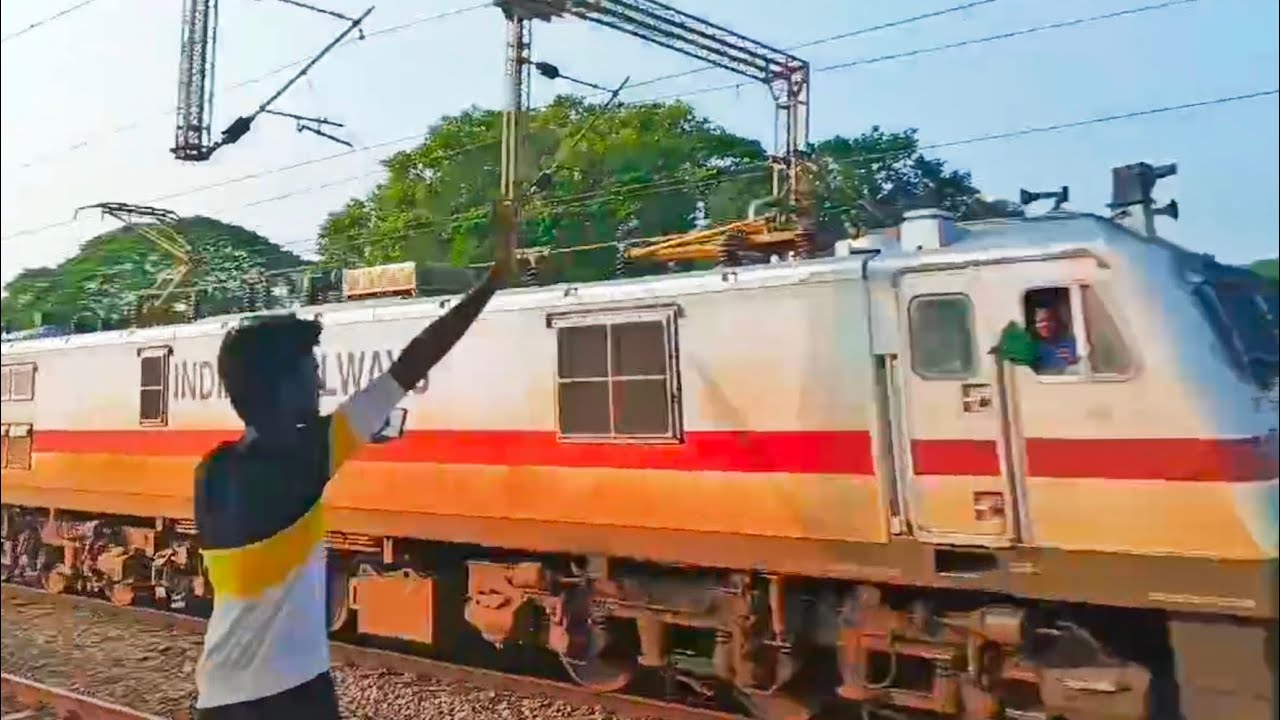 #train 's crossing #130kmph #action #ambattur #vairalvideo #support @NTG @TheTrainFact