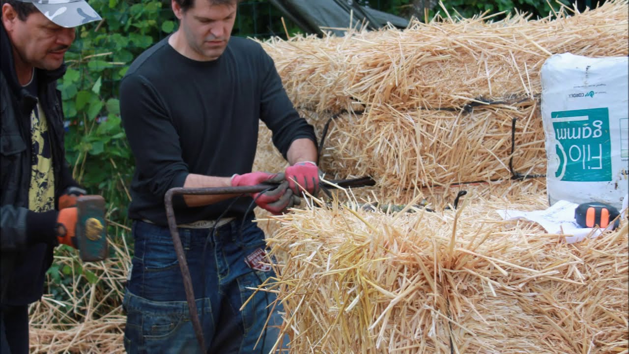 comment construire une maison en paille porteuse etape par etape