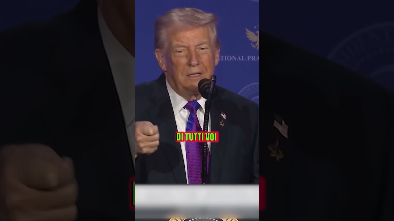 TRUMP PAURA NON NE HA! #trump #macron #satirapol&iacute;tica