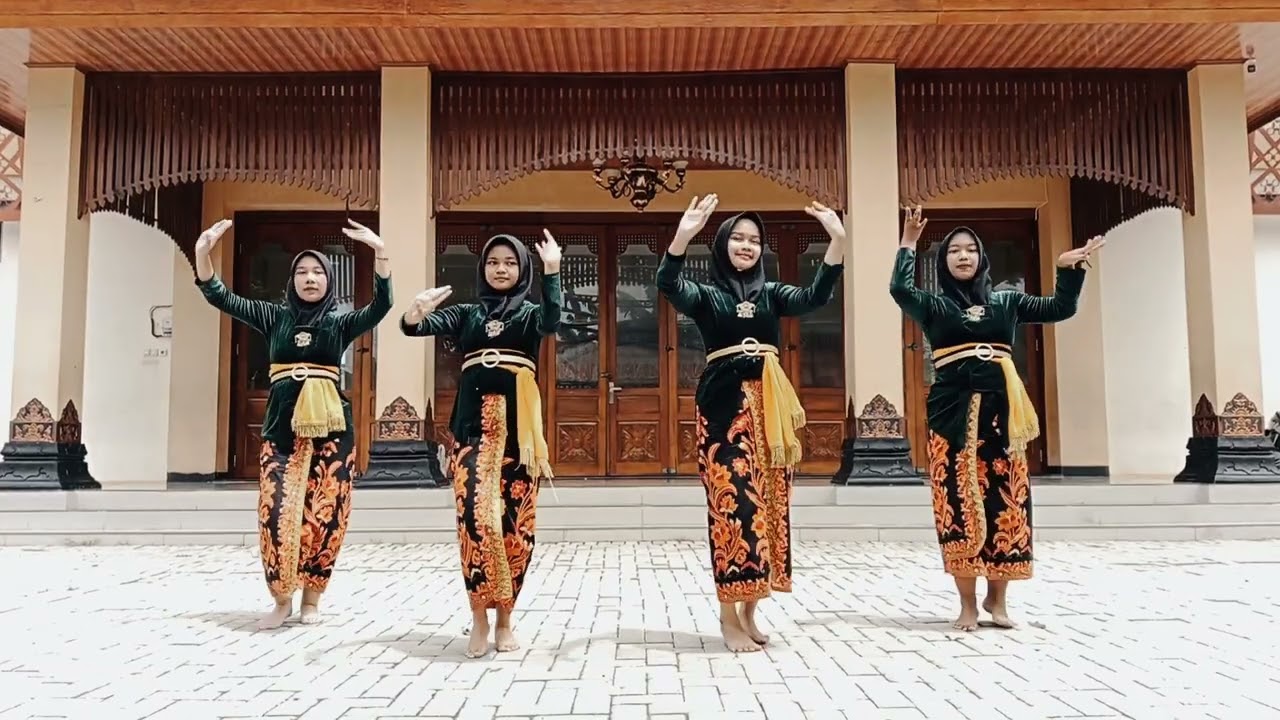 Tari Rara Ngigel 💃🏻 XI.3B #BulanBudayaSMADAS
