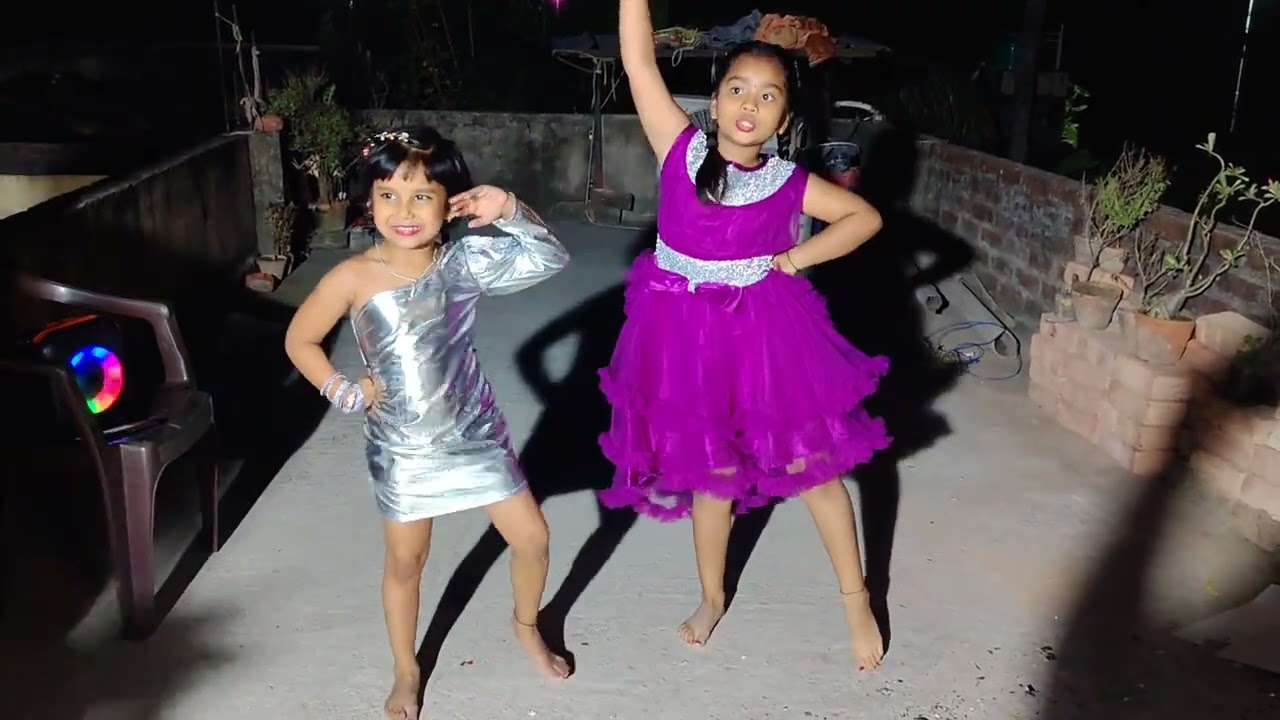 #sonar maye#chad utheche oi#2sister dance kar ta valo lagche... Comment korben bondhu ra😊