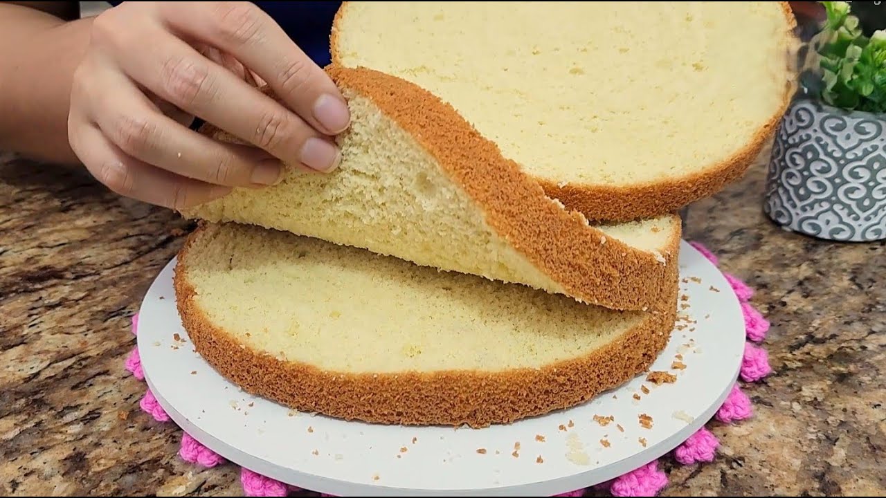 ✅ A Massa de bolo das confeiteiras famosas é simples e fácil de fazer