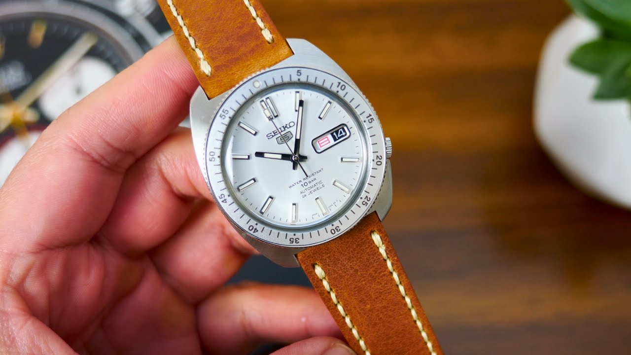 Strap Monster Series - Seiko 5 Sports SRPL91 Silver Dial Gene Kranz