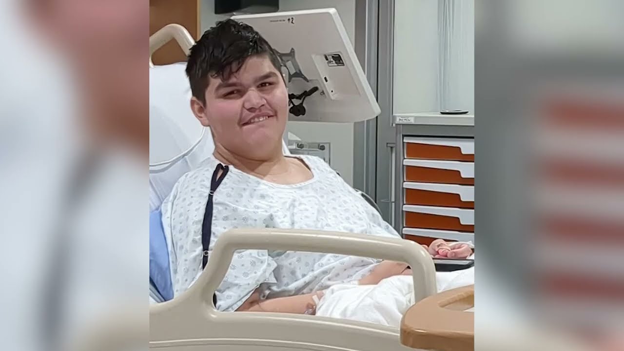 Alberta teen makes Canadian medical history with robot-assisted kidney transplant