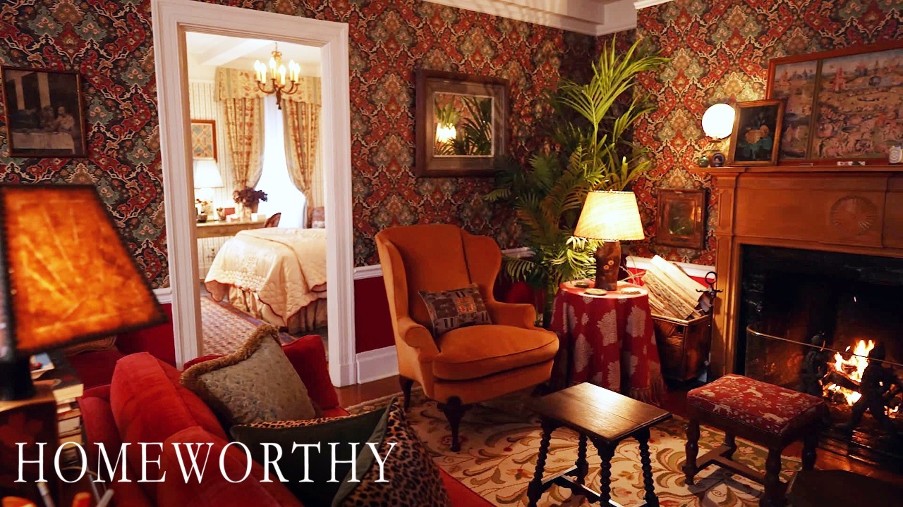 A Cozy New York City Apartment Filled With Old-World Charm | HOUSE TOUR
