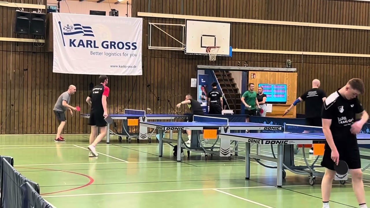 Pascal Tr&ouml;ger (TTR 1984) gegen Nico Schulz (TTR 2045) 2