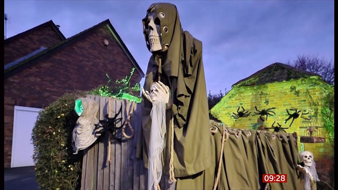 Halloween decorations from the British public & viewers images sent in (1) (UK) 31/Oct/2024