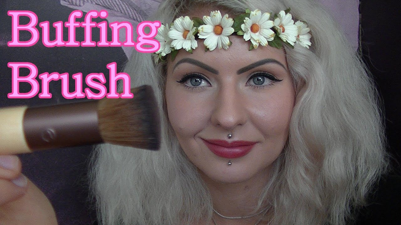 How to use a Makeup Buffing Brush. Different techniques you need to try!