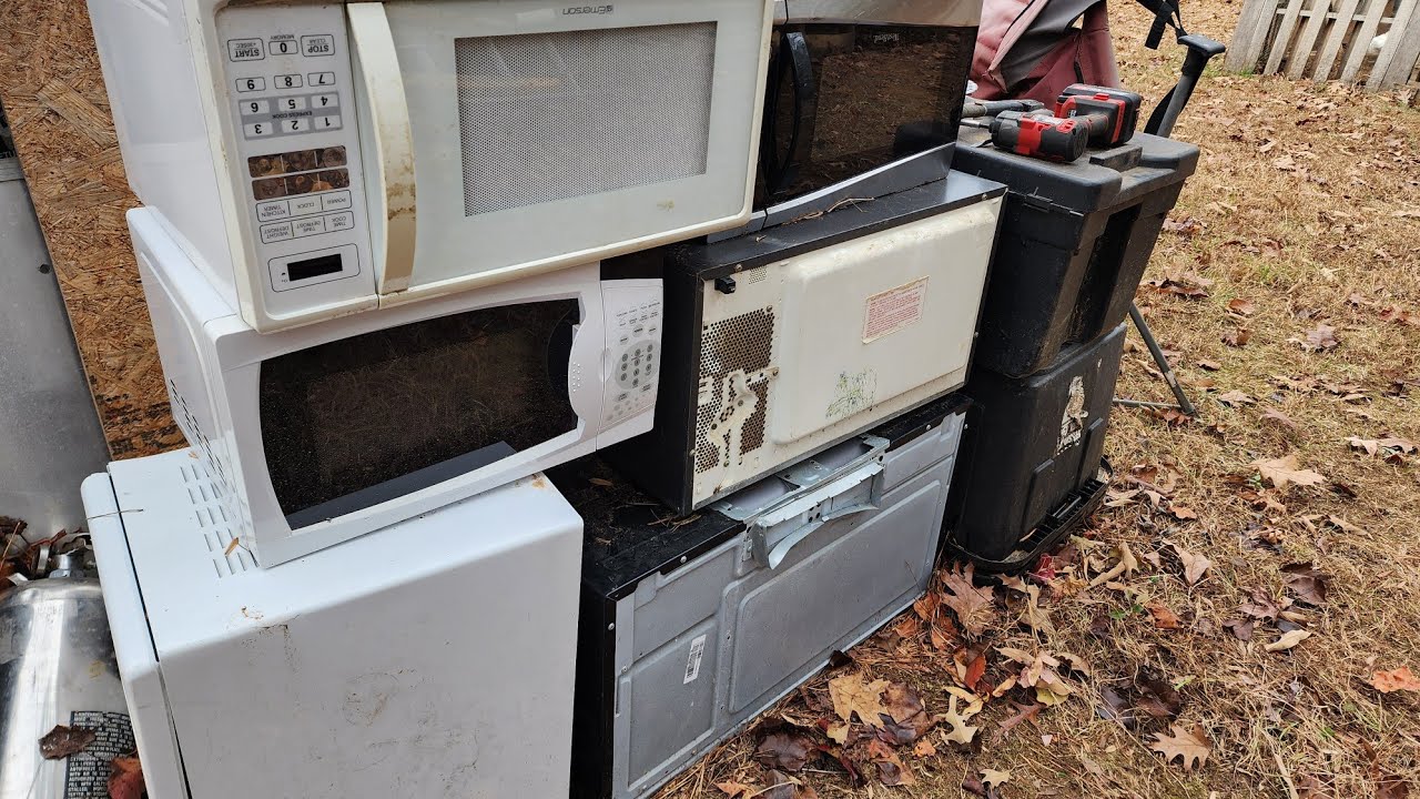 How too Quick Scrap a Microwave. #howto #wire #metalrecycling