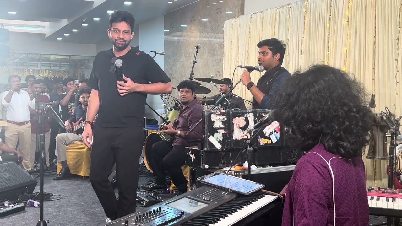 MAHA GANAPATHIM | Singer Karthik Turns Wedding Reception into a Live Concert! #singerkarthik #lydian