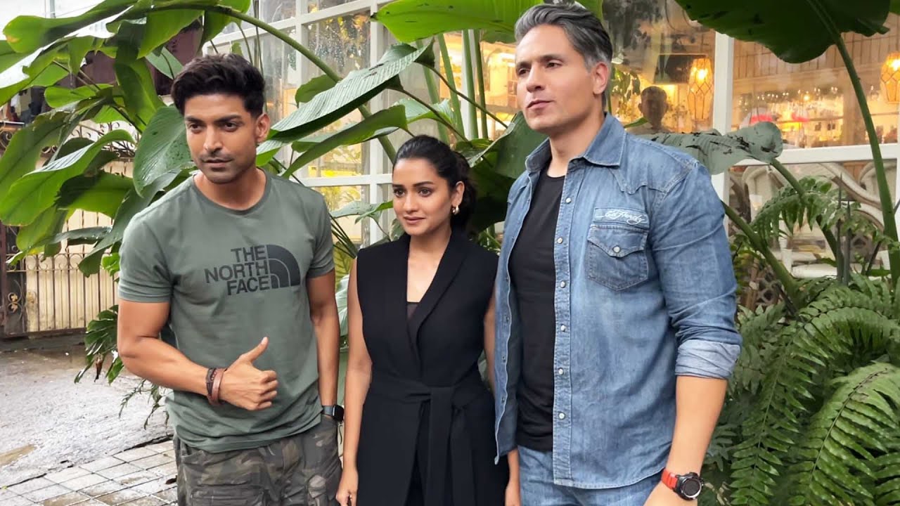 Commander Karan Saxena Cast Gurmeet Choudhary, Hruta Durgule & Iqbal Khan Spotted At Bandra