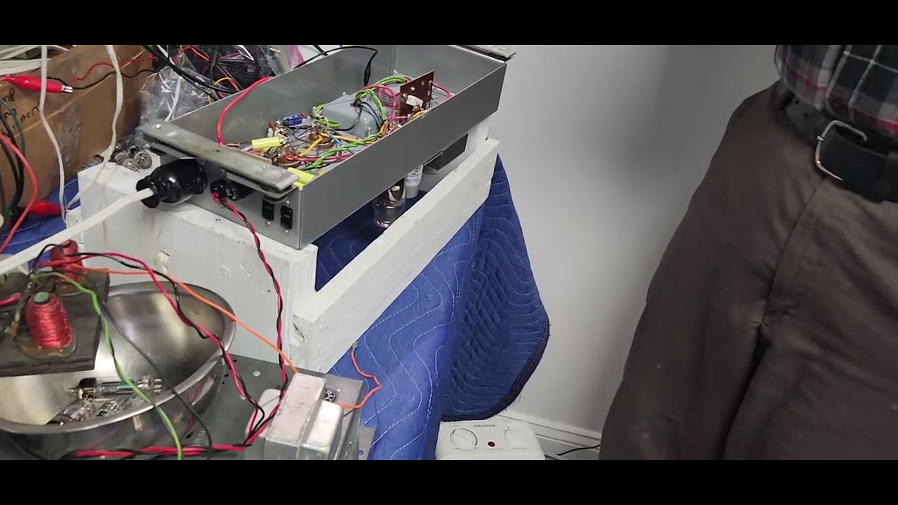 Live Probing To Trouble Shoot Shorts In A Leslie 147 Amplifier ~ February 26, 2026