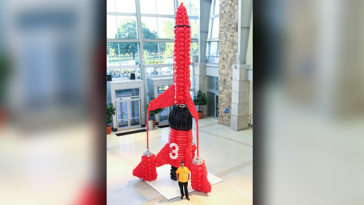 Balloon Artist Builds Incredible Thunderbird Model To Celebrate Show's 50th Anniversary
