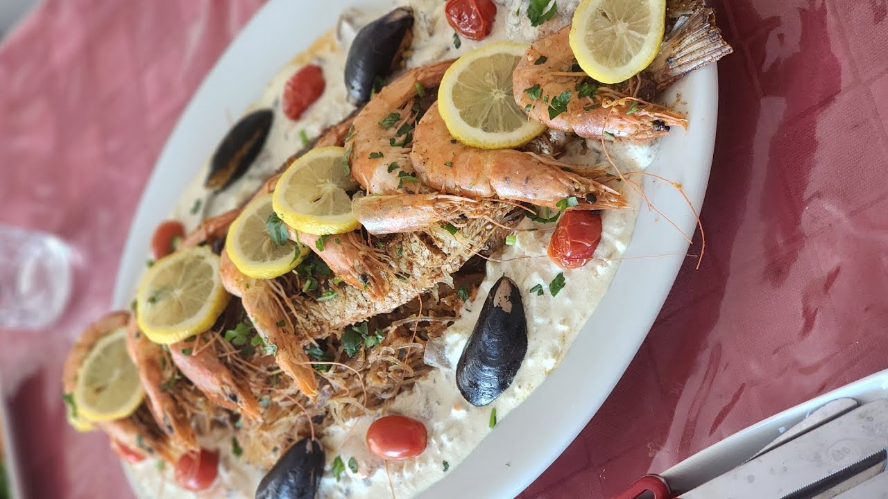 طبق حوت محمّر خطف إعجاب الضيوف شكلاً ومذاقاً  ✨ Stuffed fish in white sauce