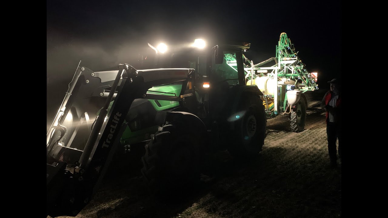 Pierwsze zwalczanie miotły w pszenżycie{Deutz-fahr 5090.4G & unia pilmet 1615 plus}