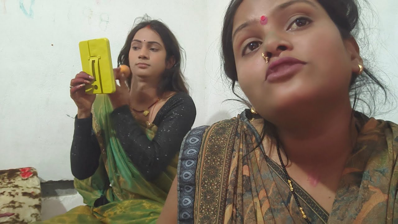 आप सभी को हैप्पी होली हम लोग पहुंचे हैं मंजू मोहिनी की स्टूडियो पर 🤣🤣