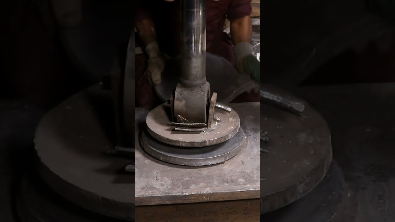 The Amazing Technique Of Making Iron Griddle || How To Make Tawa!#griddle