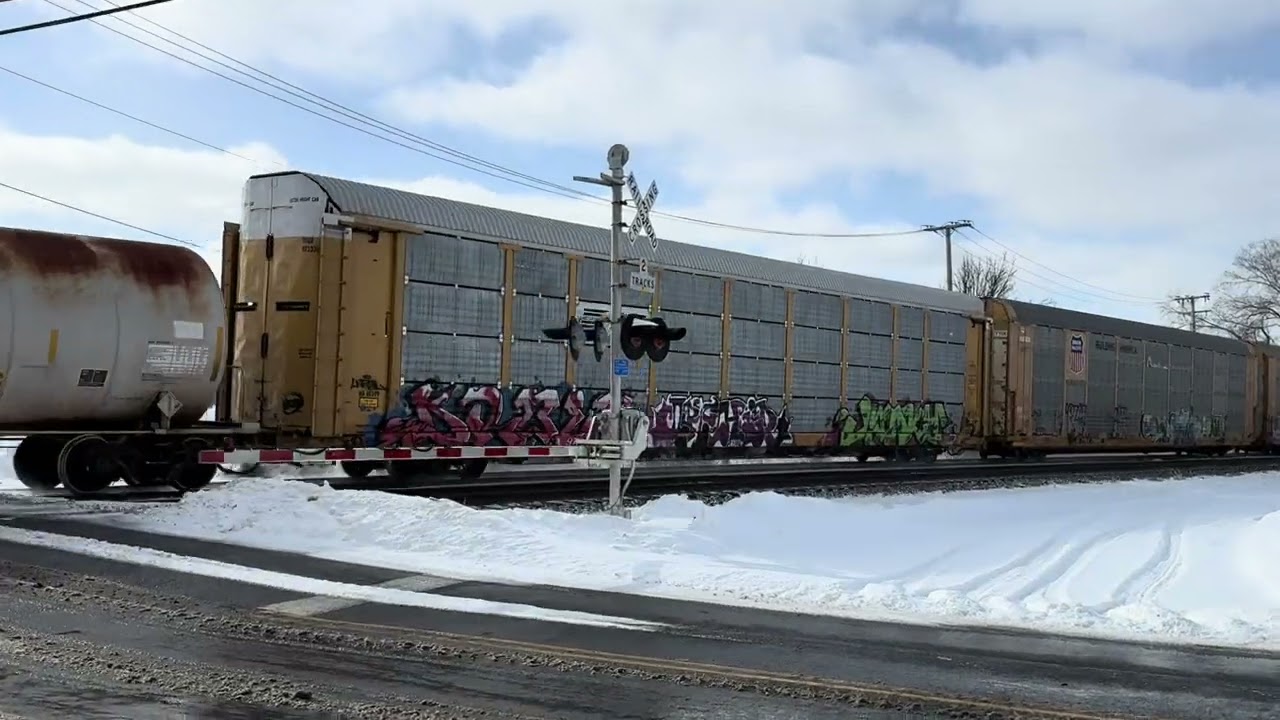CSX#3300 running through fairport 2026