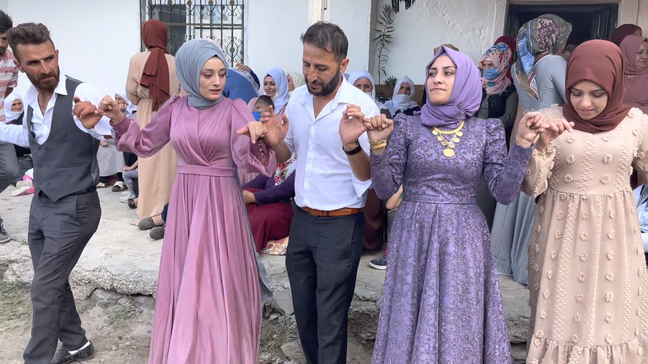 KARS SARIKAMIŞ AKKOZ KÖYÜ YAYLASI DÜĞÜNÜ , BU DÜĞÜN BAĞIMLILIK YAPAR