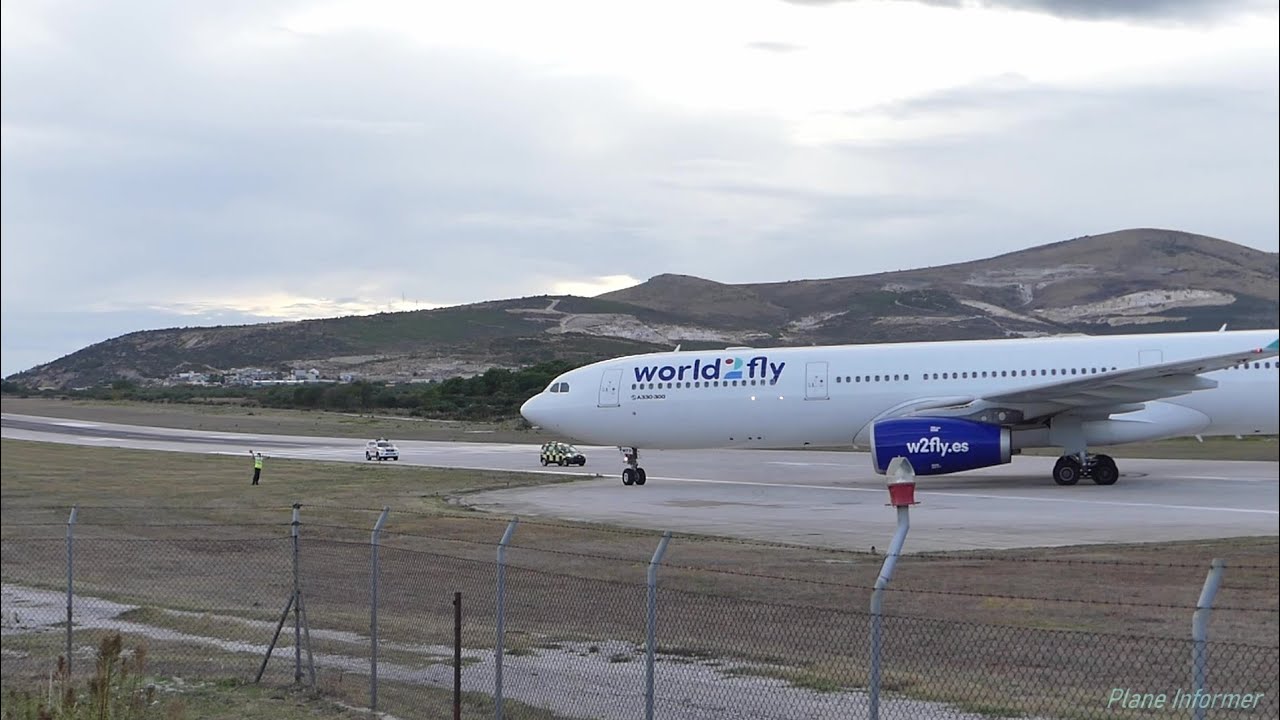 BACKTRACK FAIL!!! NEAR OVERRUN!!!•World2Fly•Airbus A330-300•Landing & Takeoff at Split Airport