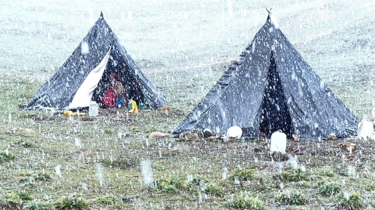 Best Life in A Himalayan Village During the Snowfall | Most Relaxing | Mountain  Documentary Video