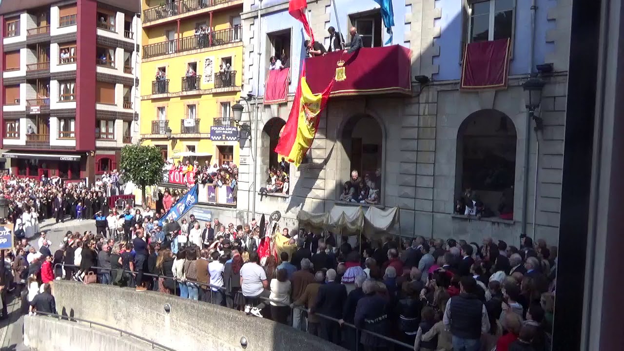 Procesión del ENCUENTRO, con la Banda de música de Candás  Canto popular de la Salve Marinera a cont