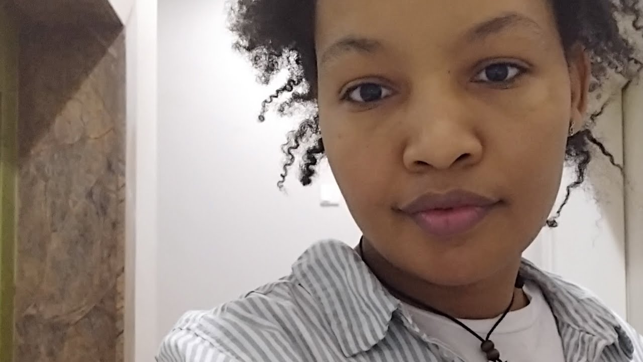 Comedያልተኛ ማን አለ