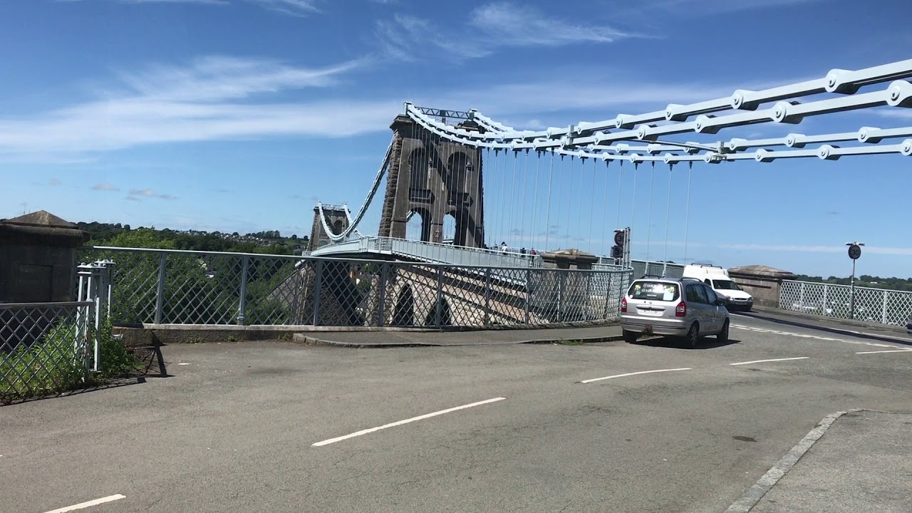 Menai Bridge Северный Уэльс Великобритания Отличное место для посещения в Уэльсе