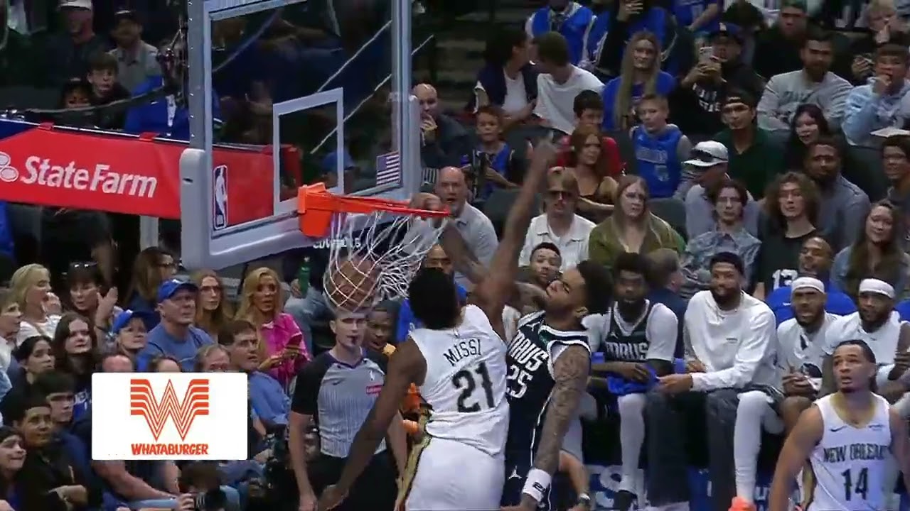 P.J. Washington with a monster poster dunk on Yves Missi