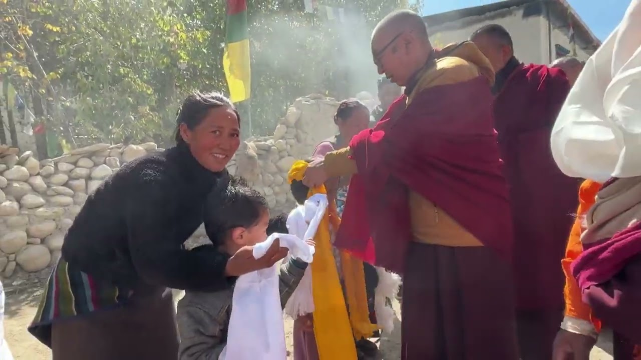 Shangpa Rinpoche’s  spiritual journey: visiting the scared villages of upper Mustang