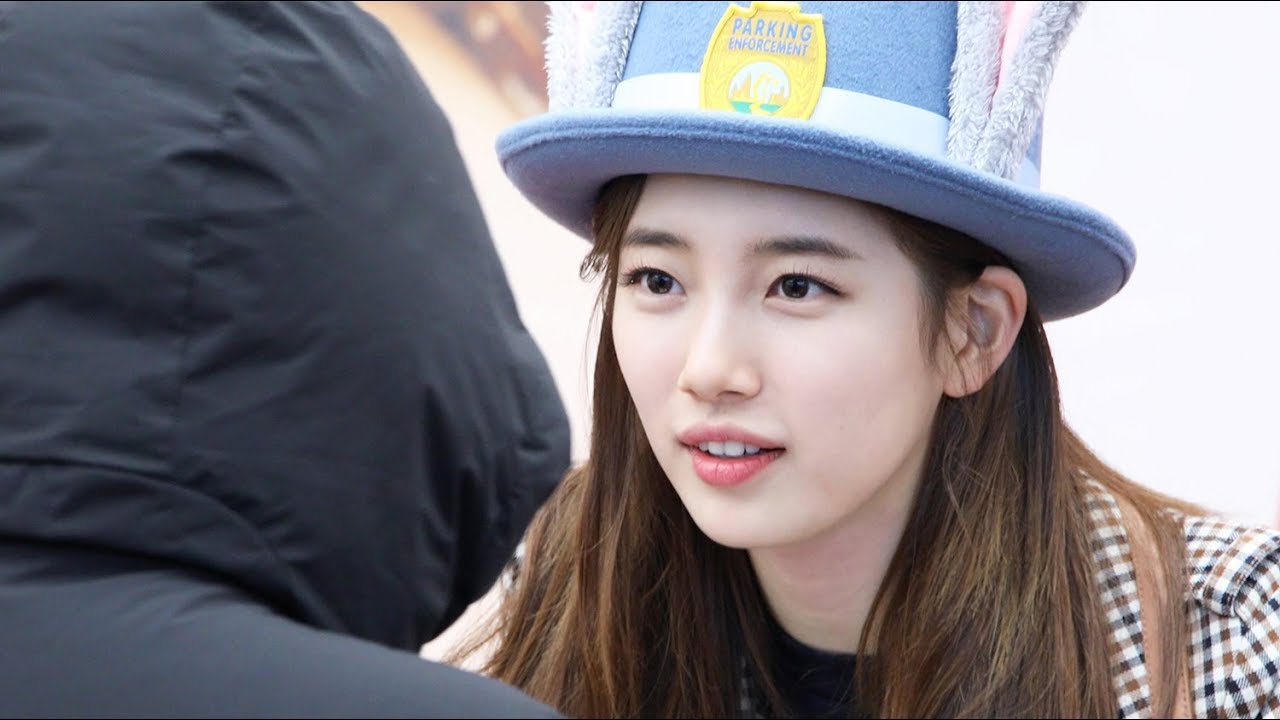 180204 수지(SUZY) 팬사인회 얼빡ver. (closs-up) Fan sign event [HOLIDAY 코엑스 팬싸] 4K 직캠 by 비몽