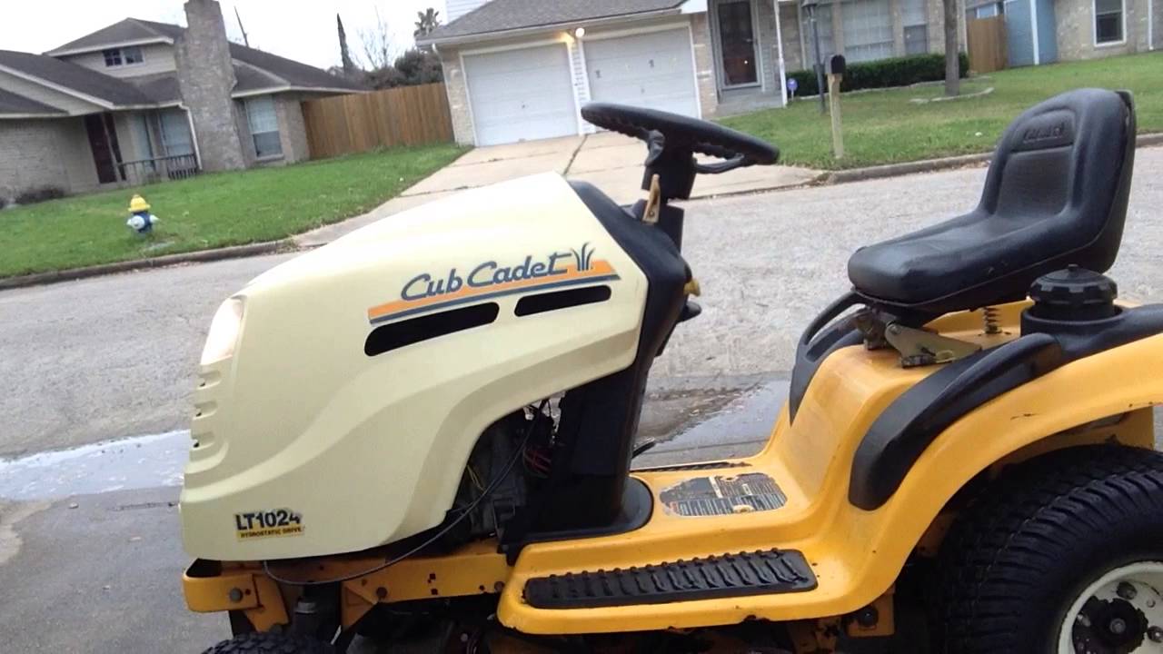 cub cadet lt1024 lawn tractor