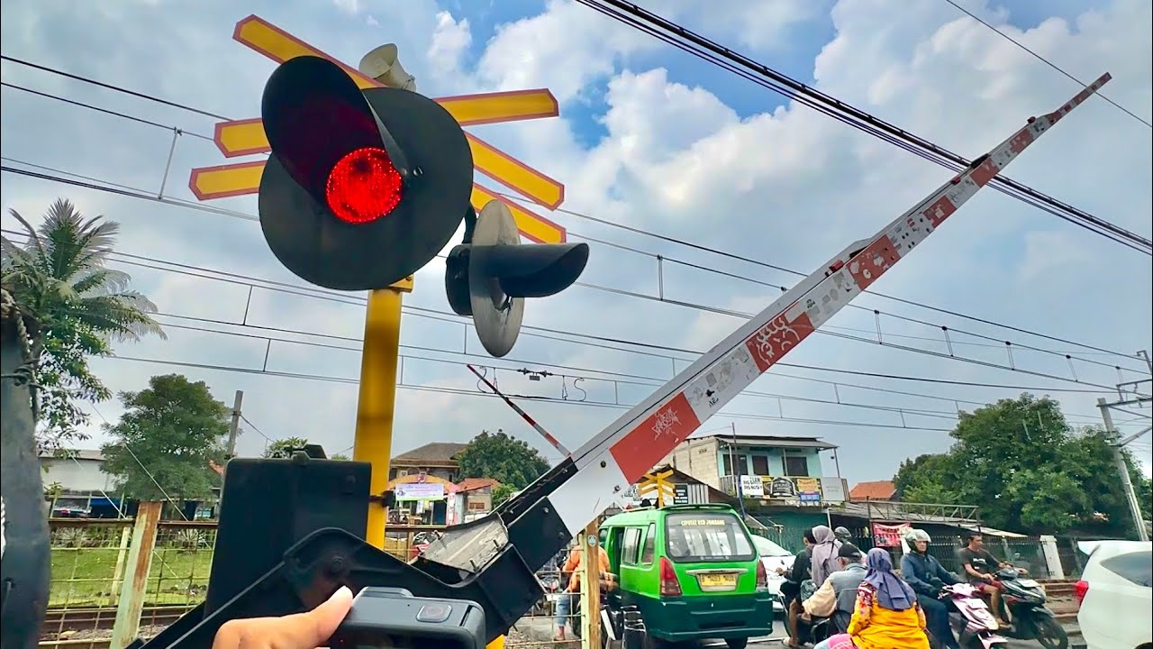 REVISITED!, Perlintasan Kereta Api Stasiun Sudimara Ciputat Tangerang Selatan, Banten