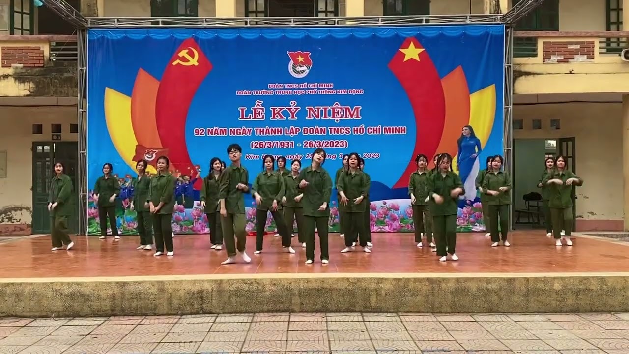 Việt Nam Sẽ Chiến Thắng mashup Cô Gái Mở Đường (10c3 năm học 2022-2023)