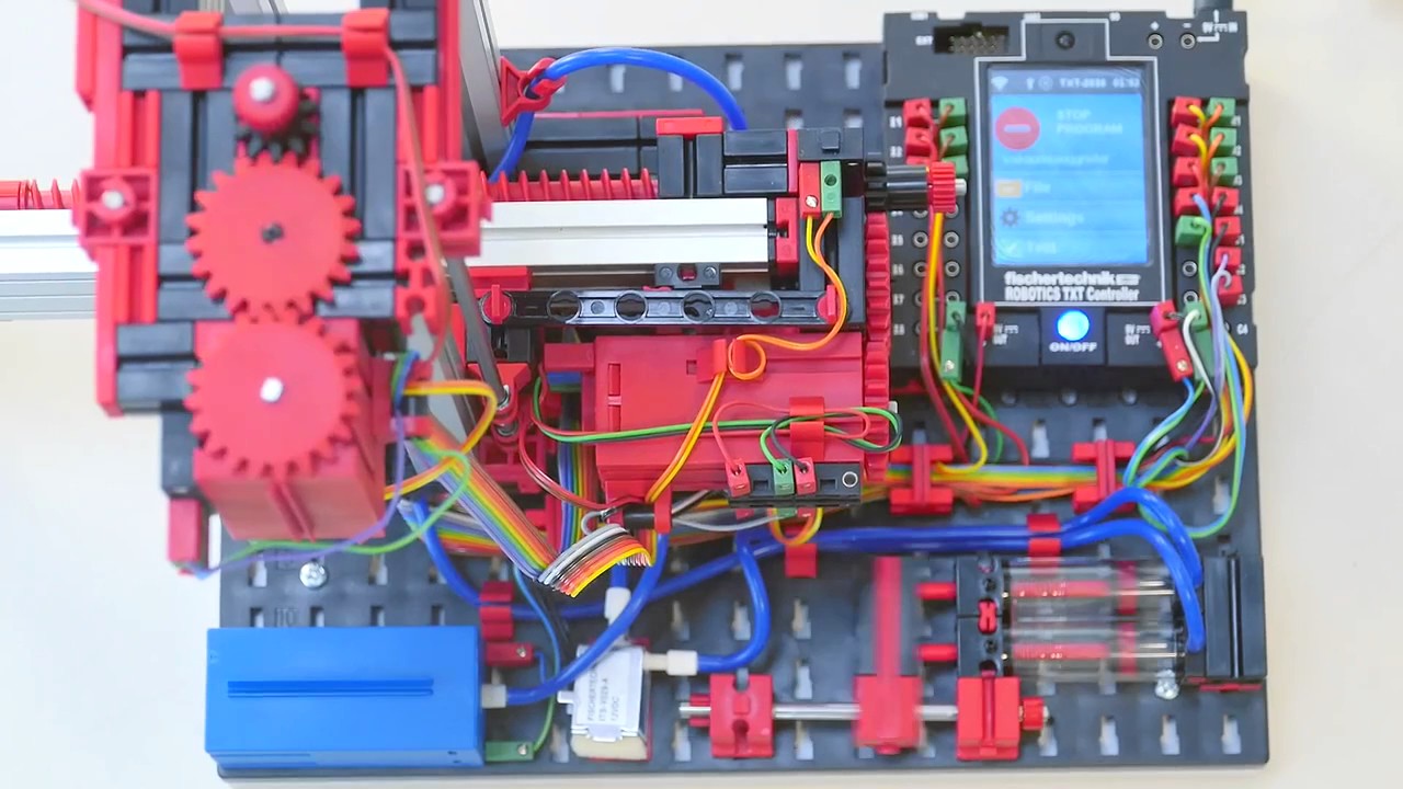 fischertechnik Vacuum Gripper Robot   536625  product video