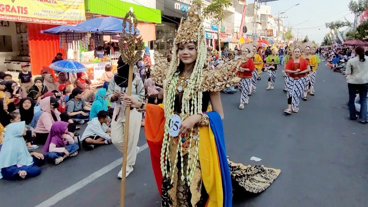 Penampilan Yang Memukau SMAN 3 NGANJUK, Karnaval Tingkat SMP dan SMA