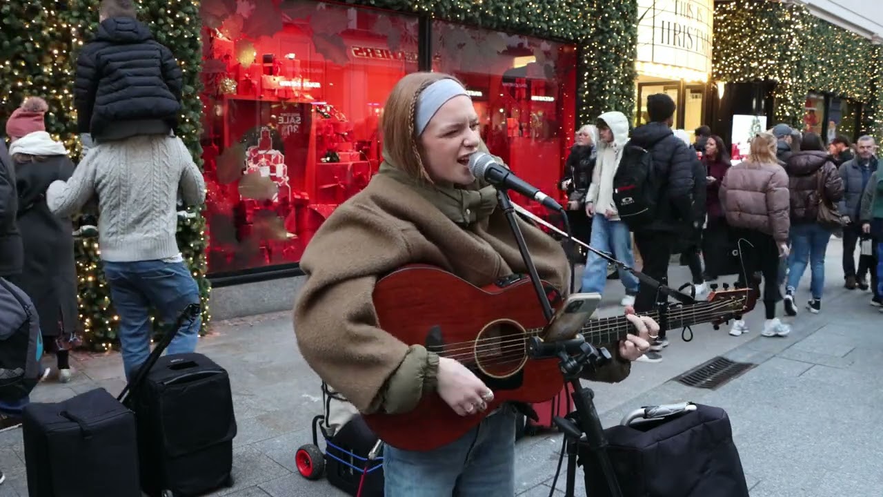 Pure Street Music Joy 💃 Girls Just Wanna Have Fun  Sarah Fitz Busking Live On Grttafton Street.