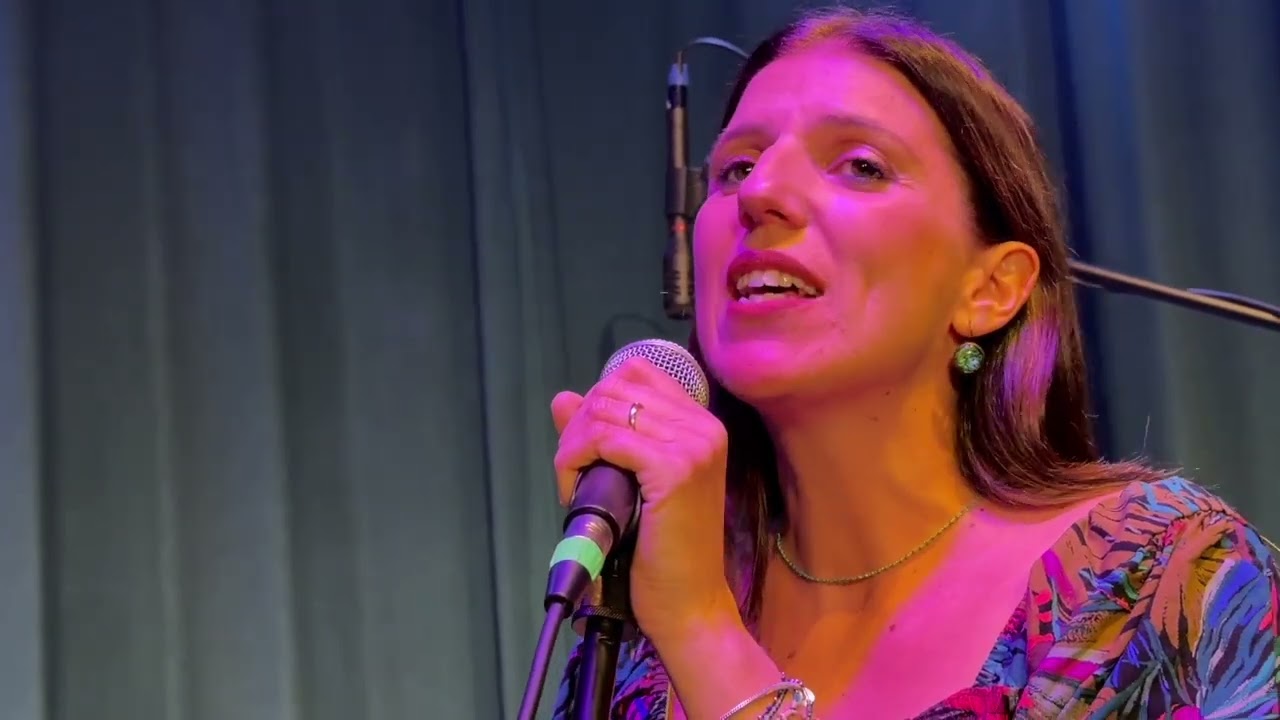 Helplessly hoping (Crosby, Stills, Nash & Young cover)