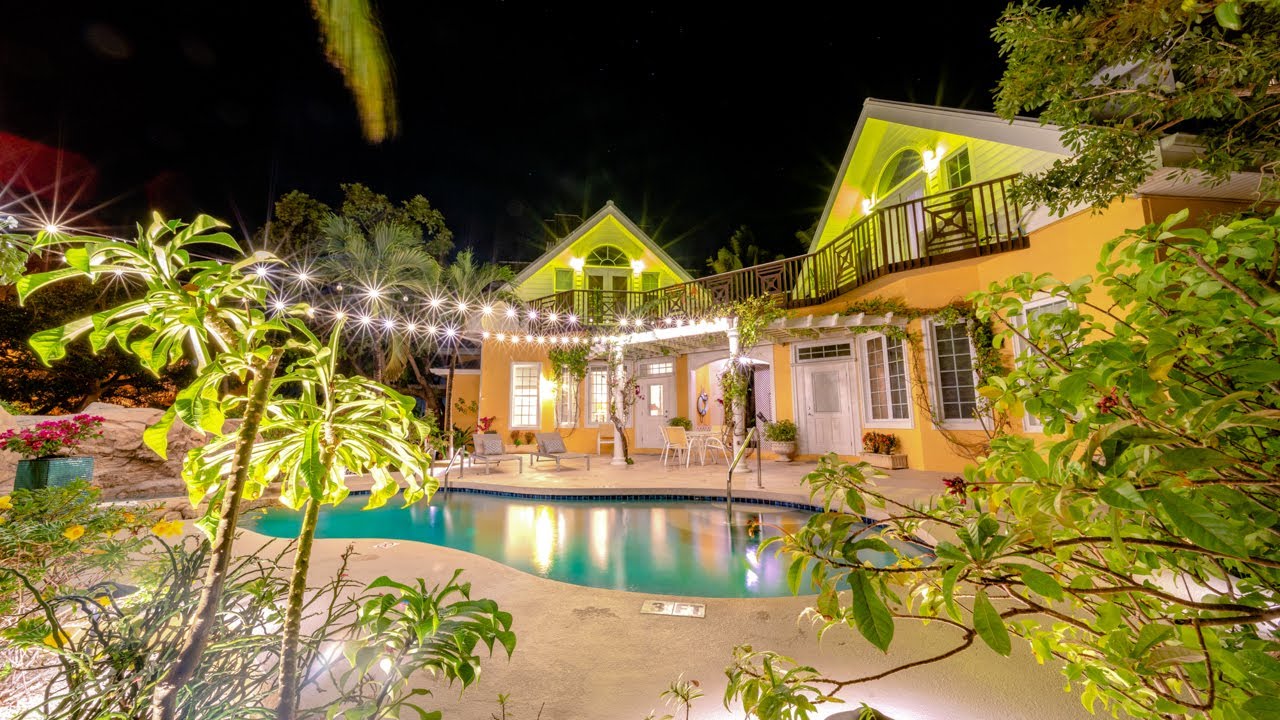 Shangri-La Bed and Breakfast | Grand Cayman | Cayman Islands Sotheby's International Realty