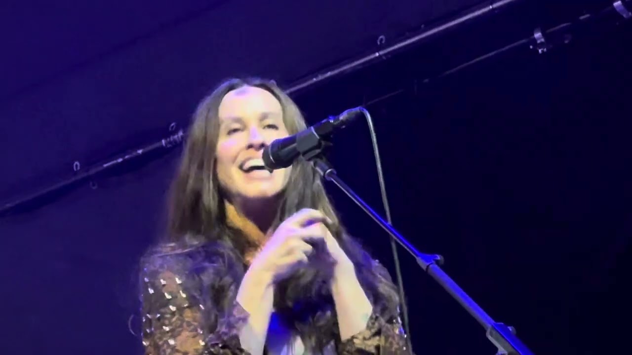 Alanis Morissette in Budapest 21/07/2025 “Heart of the house”